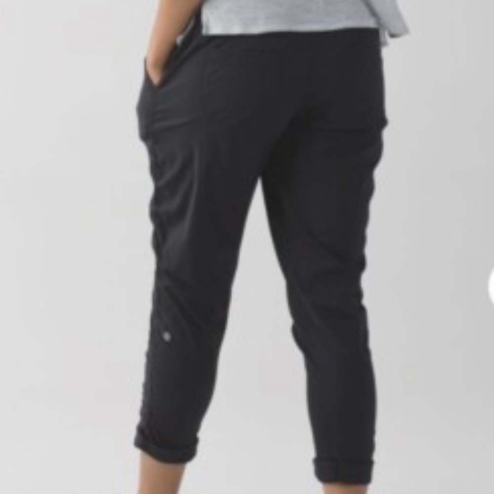 Women’s Lululemon street to studio pants black size 4 - Picture 8 of 8